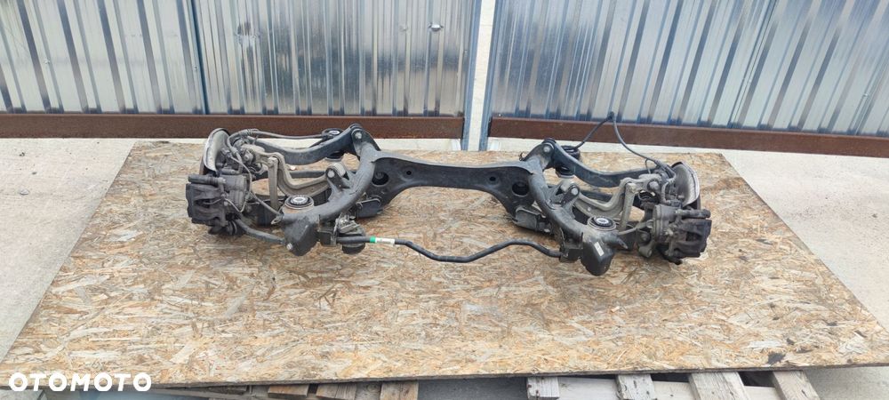 SANKI WÓZEK TYŁ AUDI A4 B9 A5 8W0505235AE *2 - 1