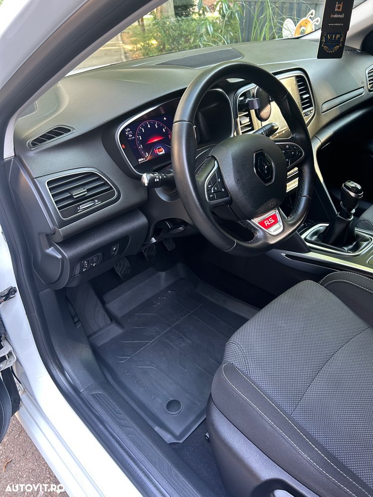 Renault Megane TCe 140 GPF Equilibre - 12