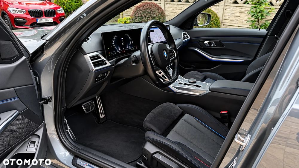 BMW Seria 3 330i xDrive M Sport Edition sport - 16