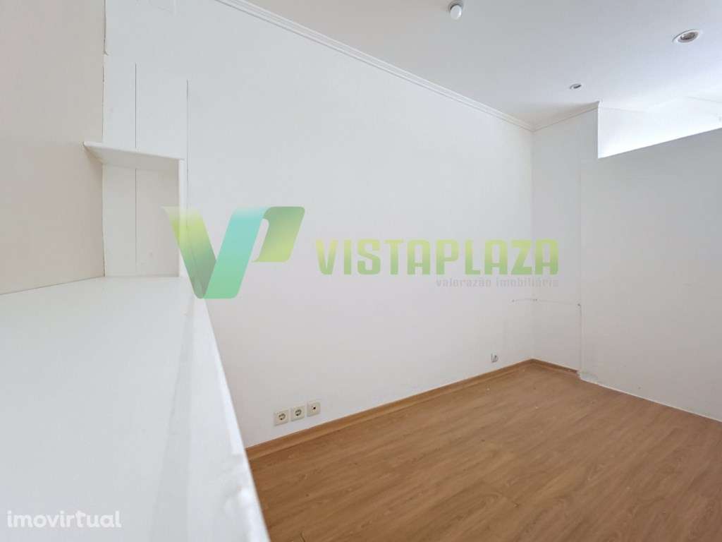 Loja no Centro de Portimão, Para transformar em Habitação - Grande imagem: 4/21