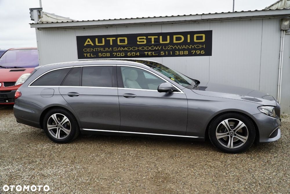 Mercedes-Benz Klasa E 220 d 4Matic 9G-TRONIC Exclusive - 34