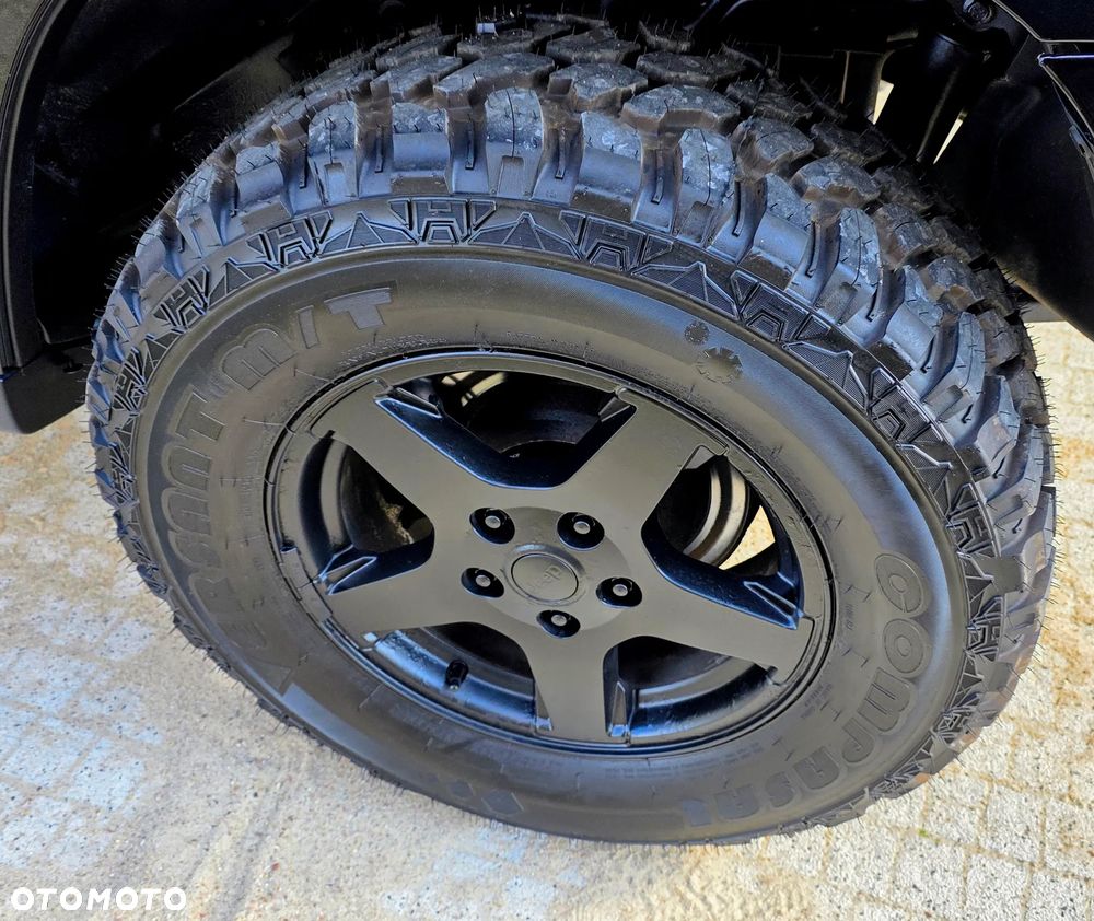 Jeep Grand Cherokee - 35