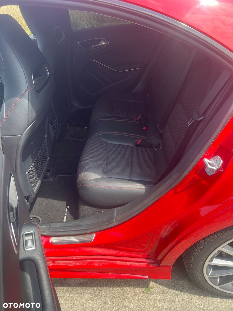 Mercedes-Benz CLA 200 7G-DCT UrbanStyle Edition - 9