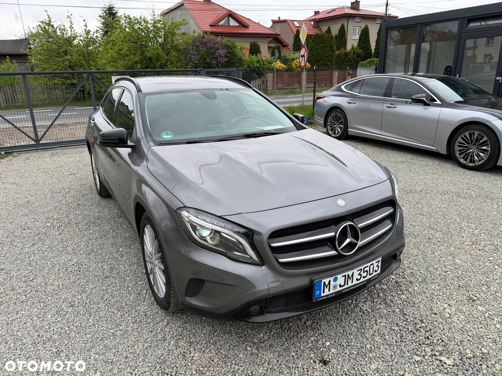 Mercedes-Benz GLA 200 Urban - 17