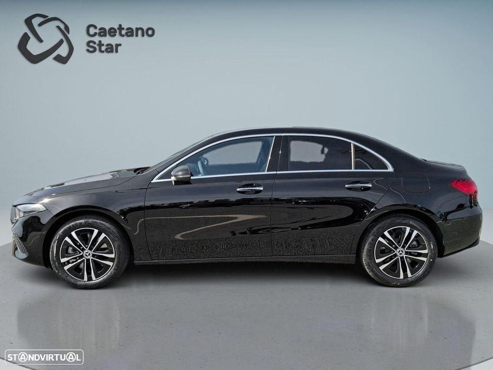 Mercedes-Benz a-250-limousine - 5