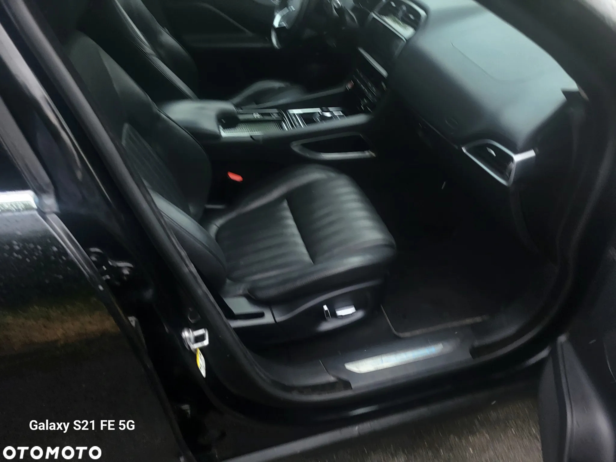 Jaguar F-Pace 2.0 i4D AWD Prestige - 22