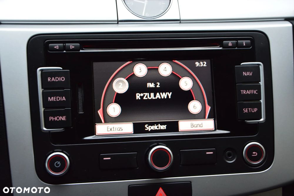 Volkswagen Passat - 9