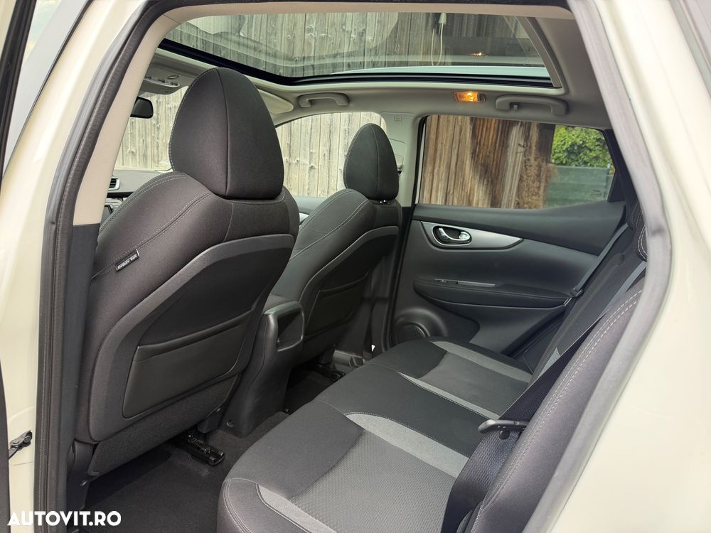 Nissan Qashqai 1.6 DCI ALL-MODE 4x4i N-Connecta - 18