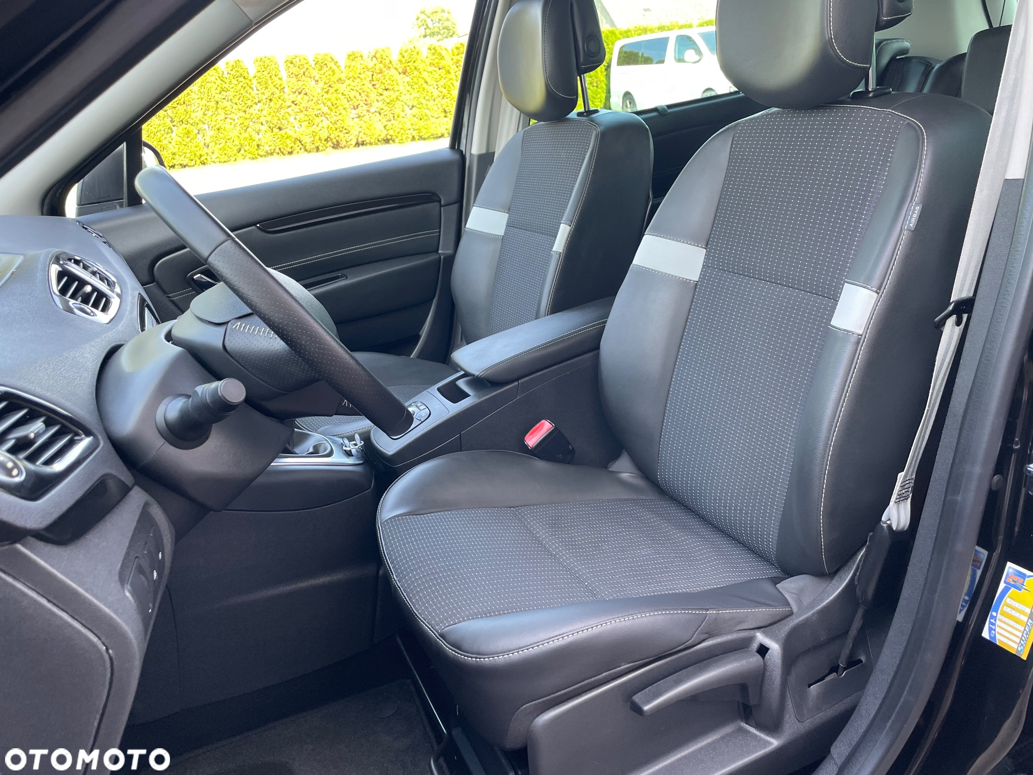 Renault Scenic dCi 110 Xmod Paris - 19