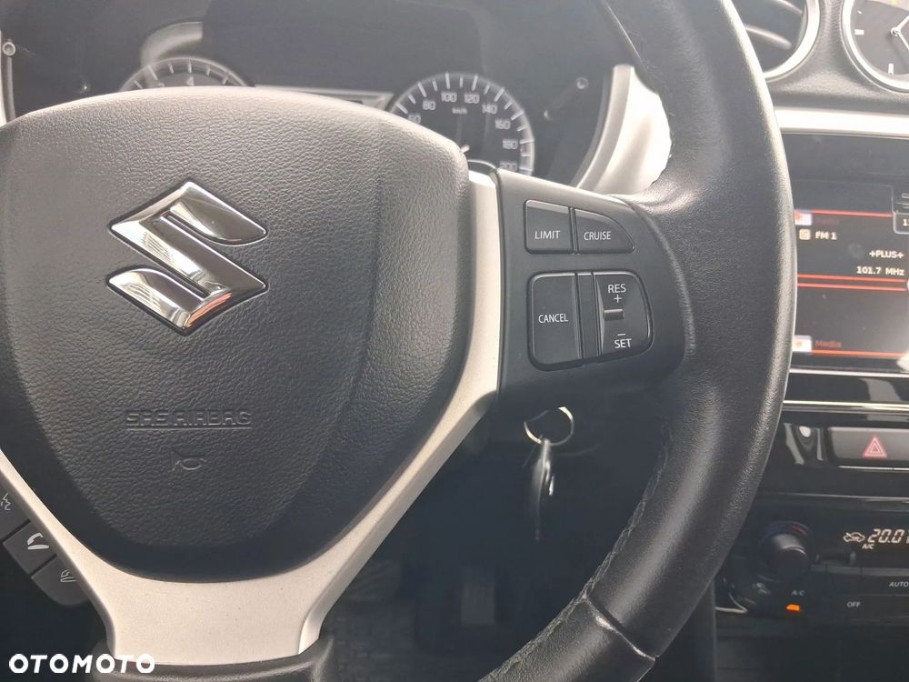 Suzuki Vitara 1.6 Premium 2WD - 33