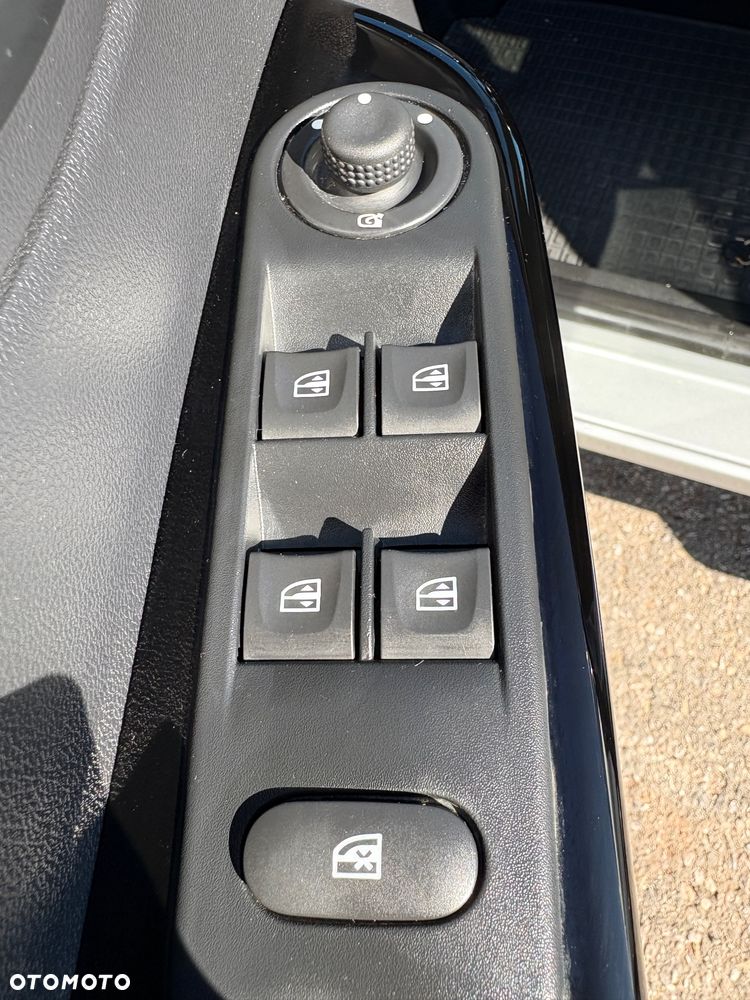 Renault Captur ENERGY TCe 120 EDC Intens - 11