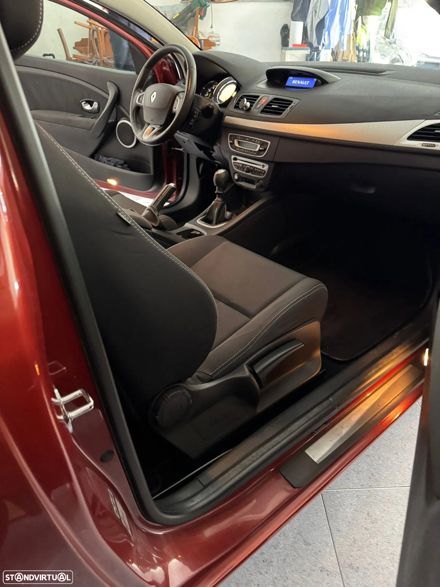 Renault Mégane 1.5 dCi Dynamique - 9