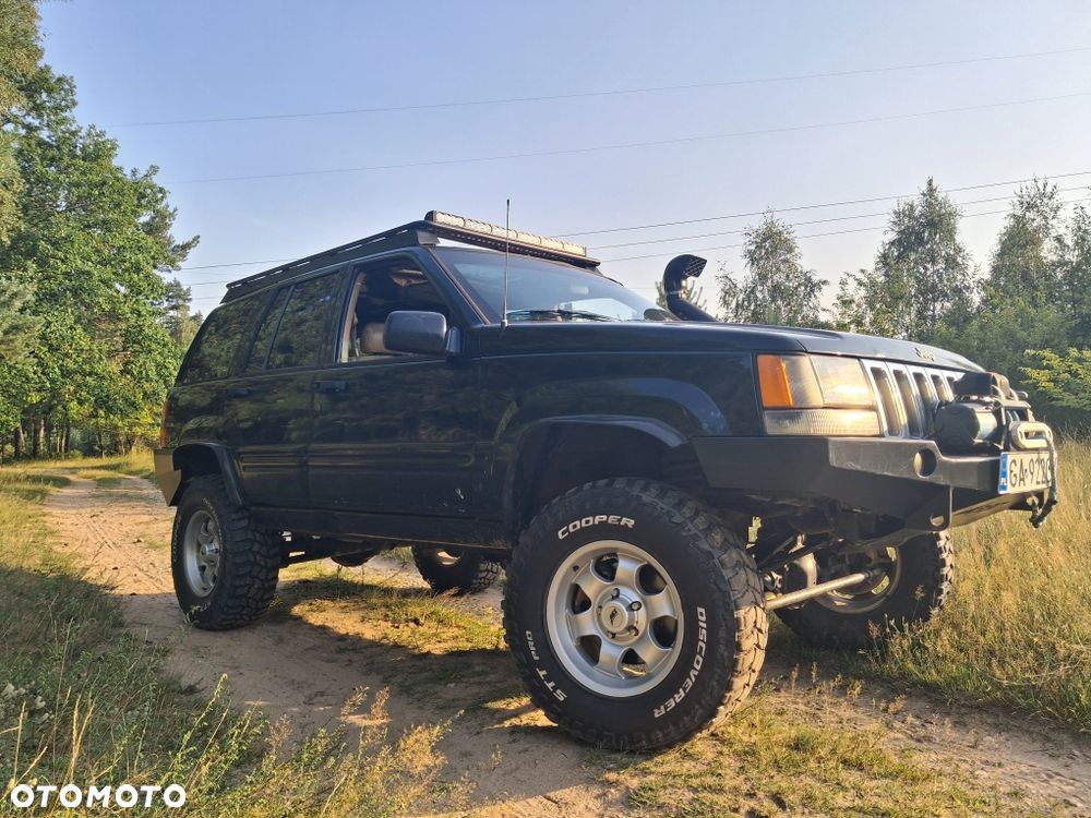 Jeep Cherokee - 2