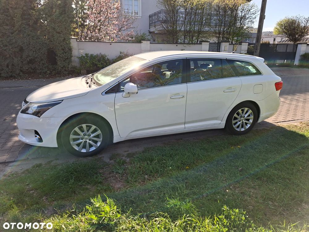 Toyota Avensis 2.0 Style - 3