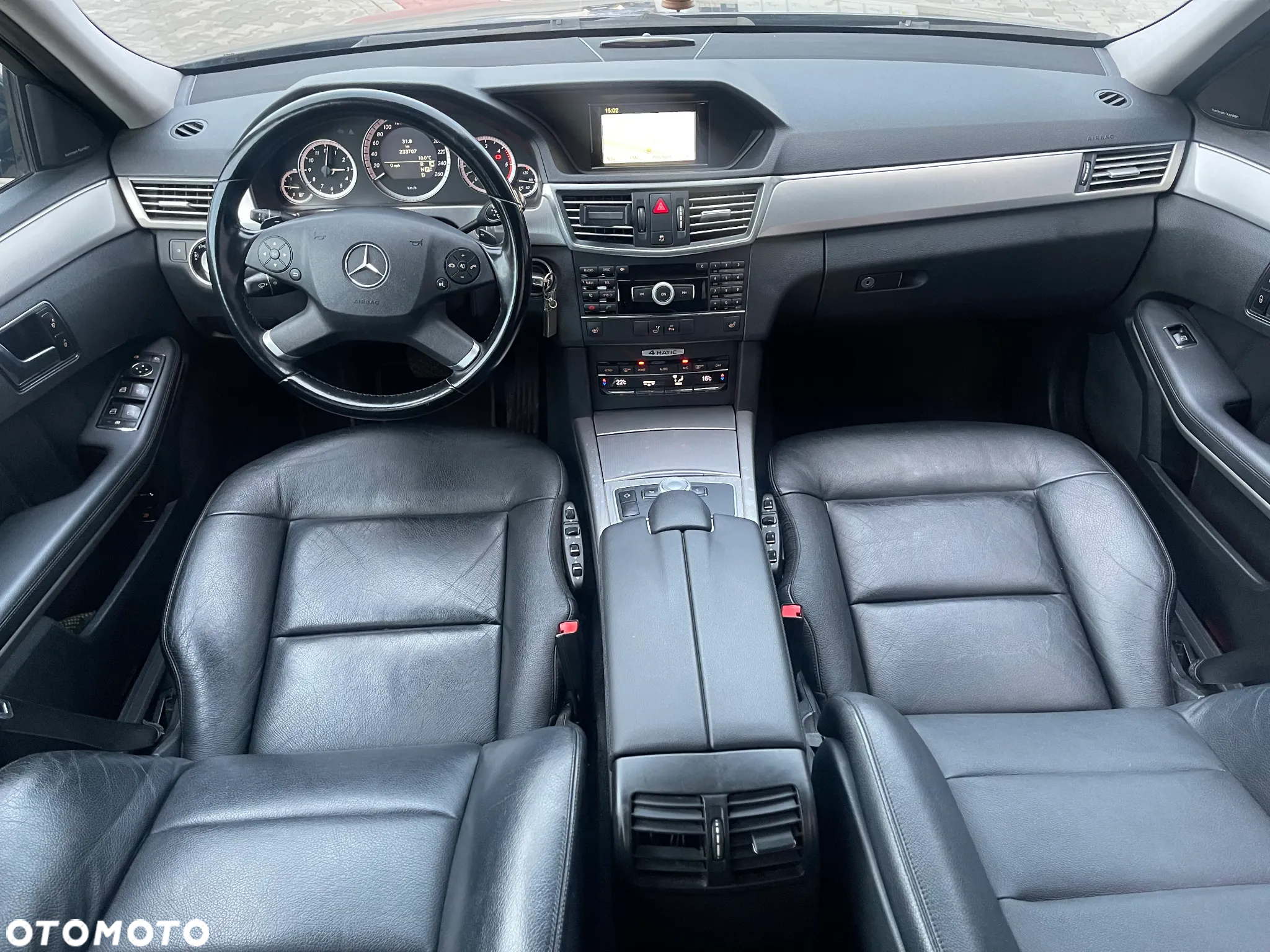 Mercedes-Benz Klasa E 300 T CDI DPF BlueEFFICIENCY 7G-TRONIC Avantgarde - 8