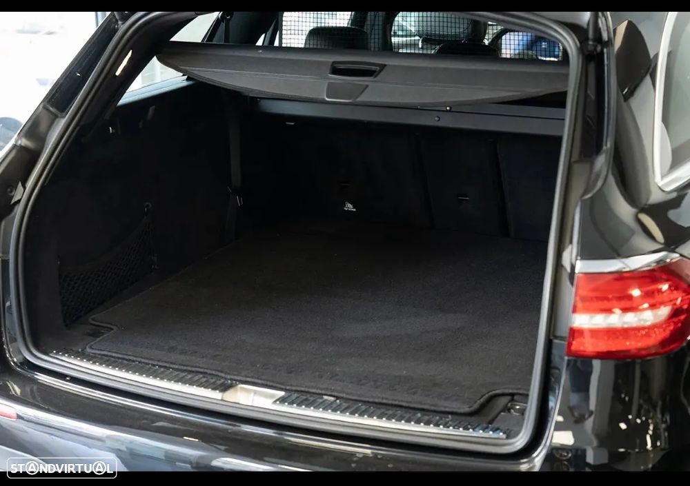 Mercedes-Benz E 220 d AMG Line 7L - 4