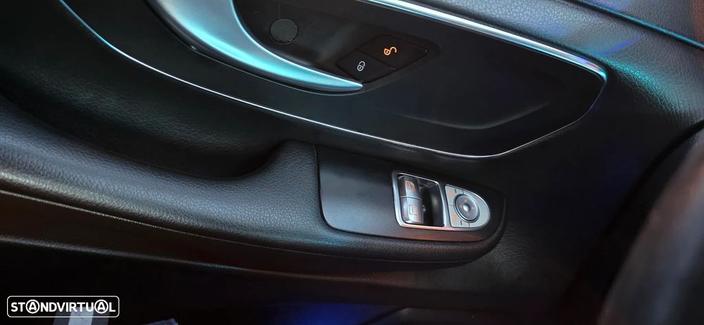 Mercedes-Benz V 220 CDI - 17