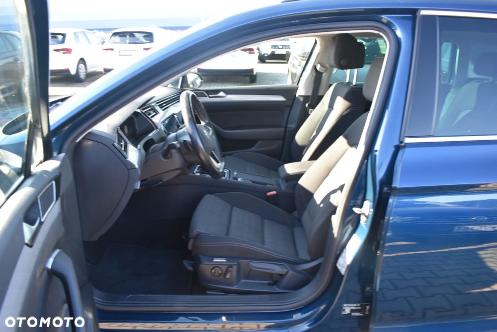 Volkswagen Passat 2.0 TDI EVO Business DSG - 10