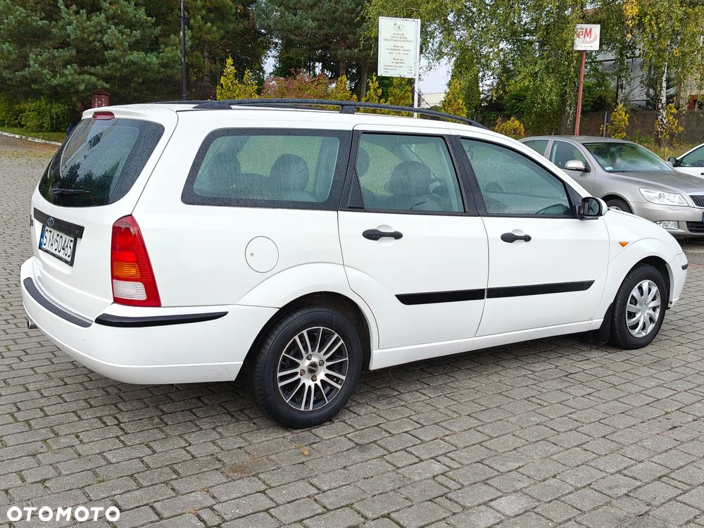 Ford Focus 1.4 Trend - 15