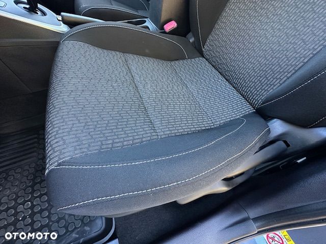 Toyota Auris 1.8 HSD Prestige NAVI - 35