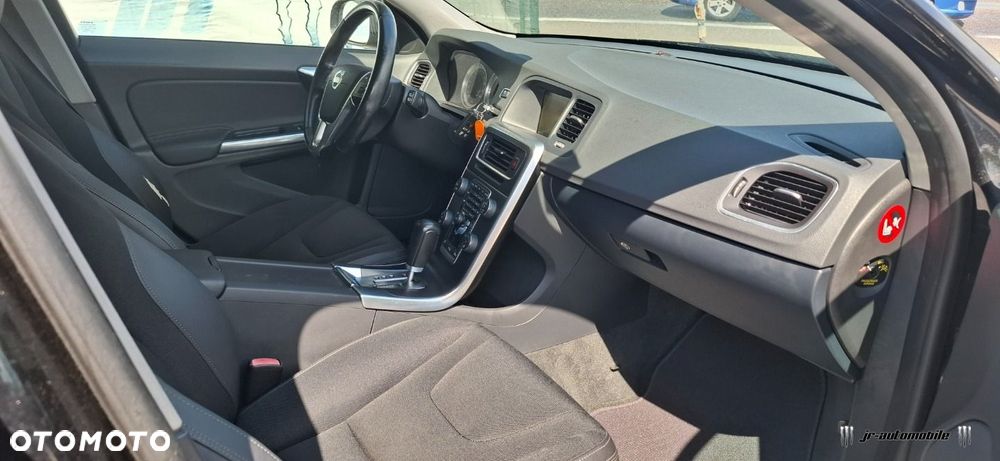 Volvo V60 D4 Geartronic Momentum - 13