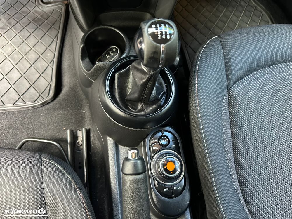 MINI 5 Portas Cooper D - 26
