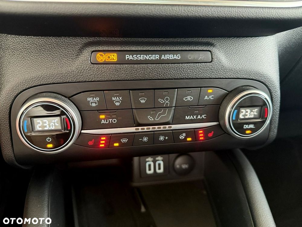 Ford Kuga - 31