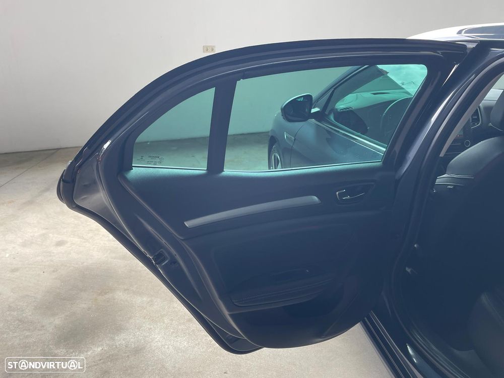 Renault Mégane ENERGY dCi 110 Start & Stop Bose Edition - 24