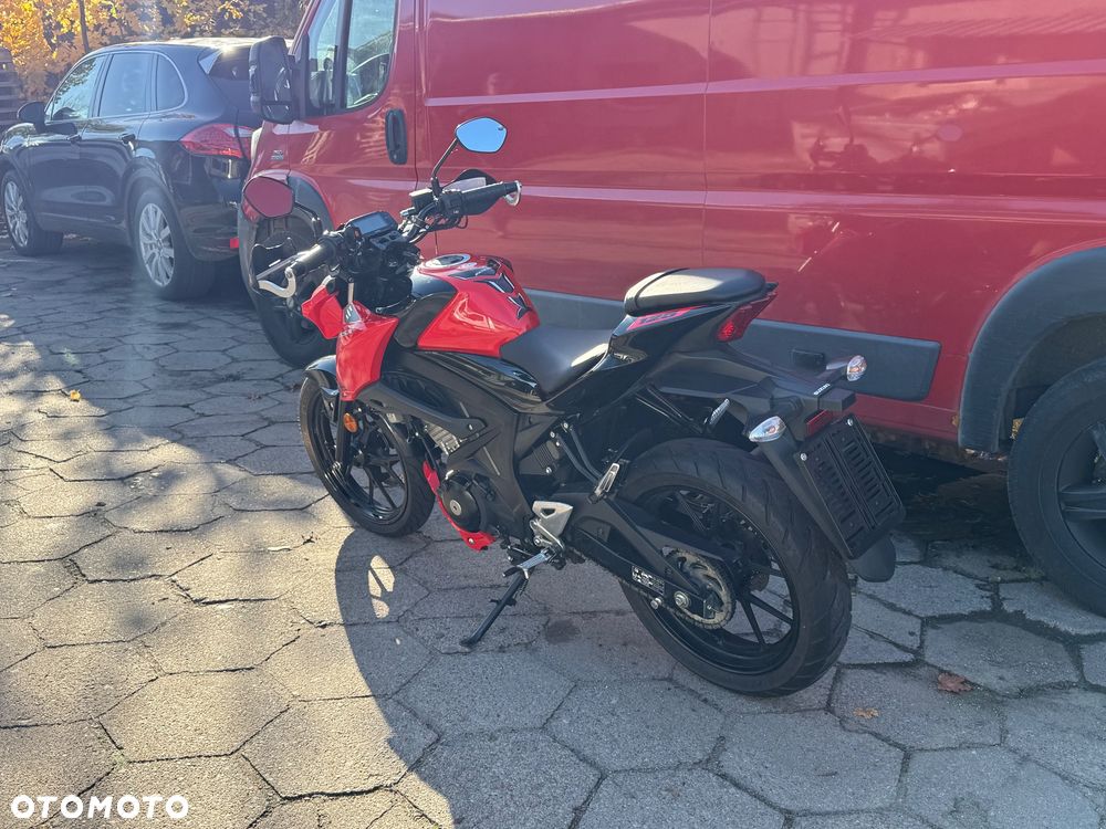 Suzuki GSX - 8