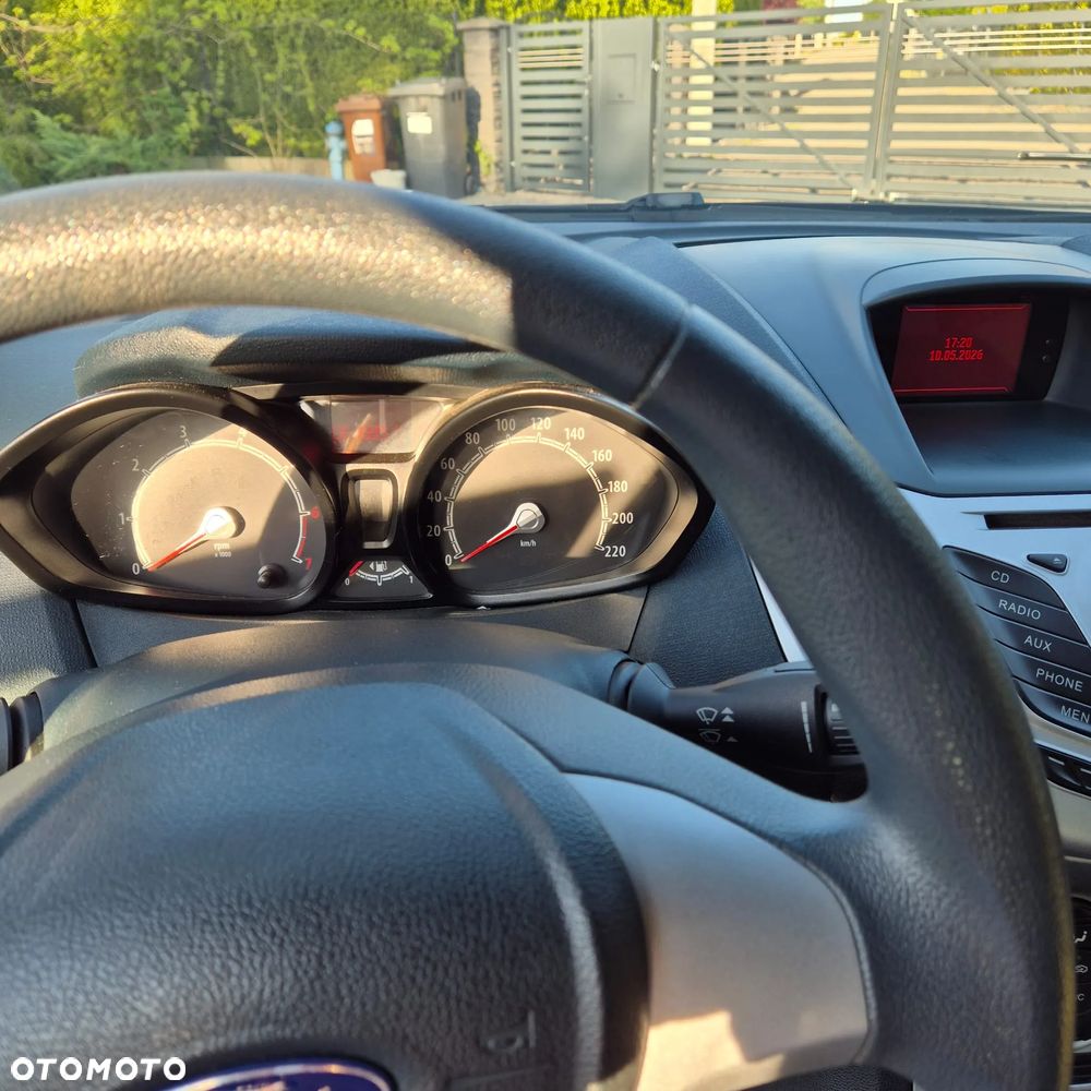 Ford Fiesta - 10