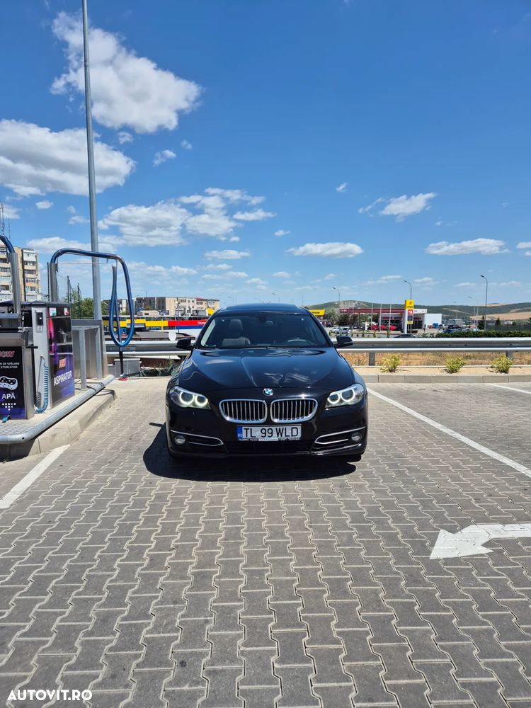 BMW Seria 5 525d Aut. Modern Line - 2