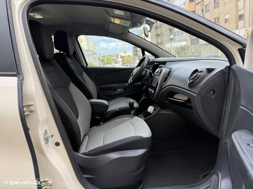 Renault Captur 1.5 dCi Exclusive - 12