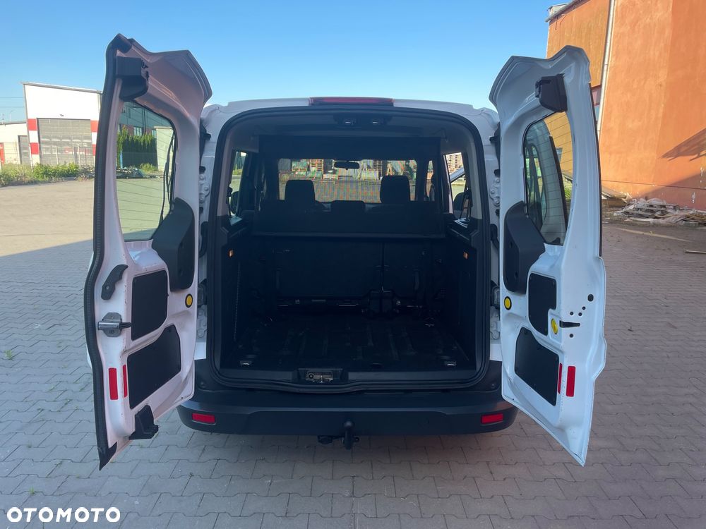 Ford Transit Connect - 13