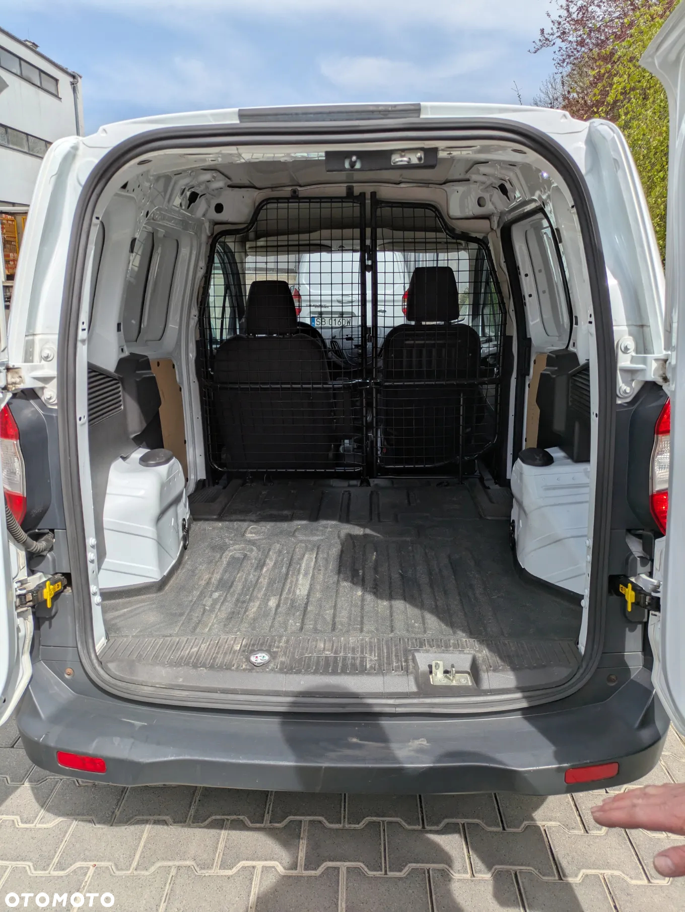 Ford Transit Courier - 9