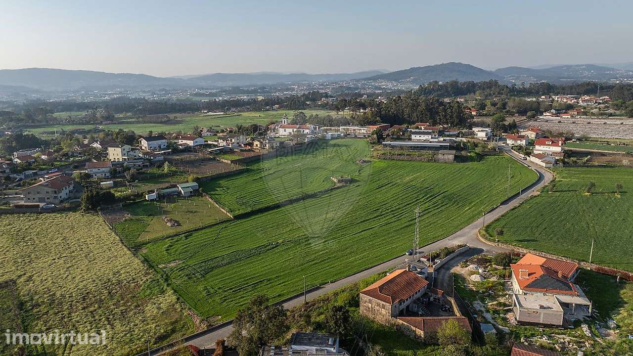 Terreno com projeto aprovado em Adães, Barcelos! - Grande imagem: 2/14