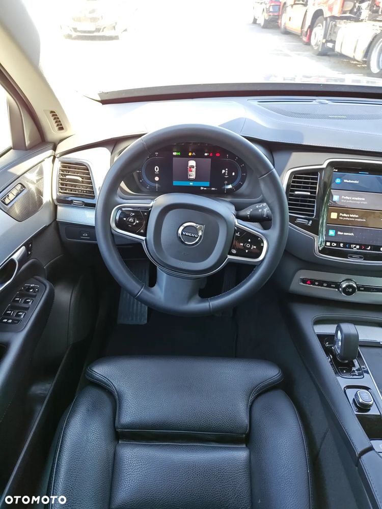 Volvo XC 90 D5 SCR AWD Momentum 7os - 33