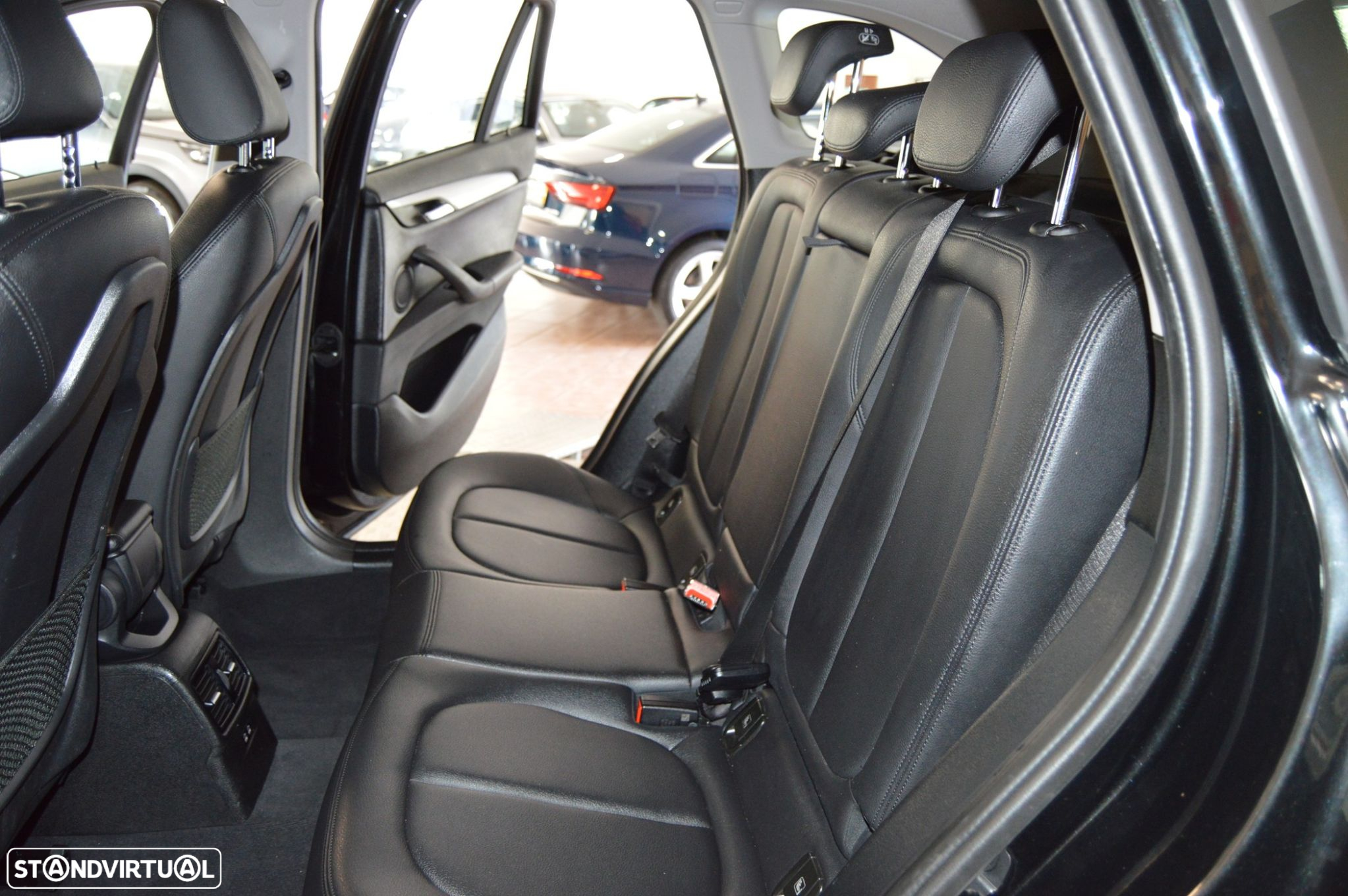 BMW X1 16 d sDrive Advantage - 24