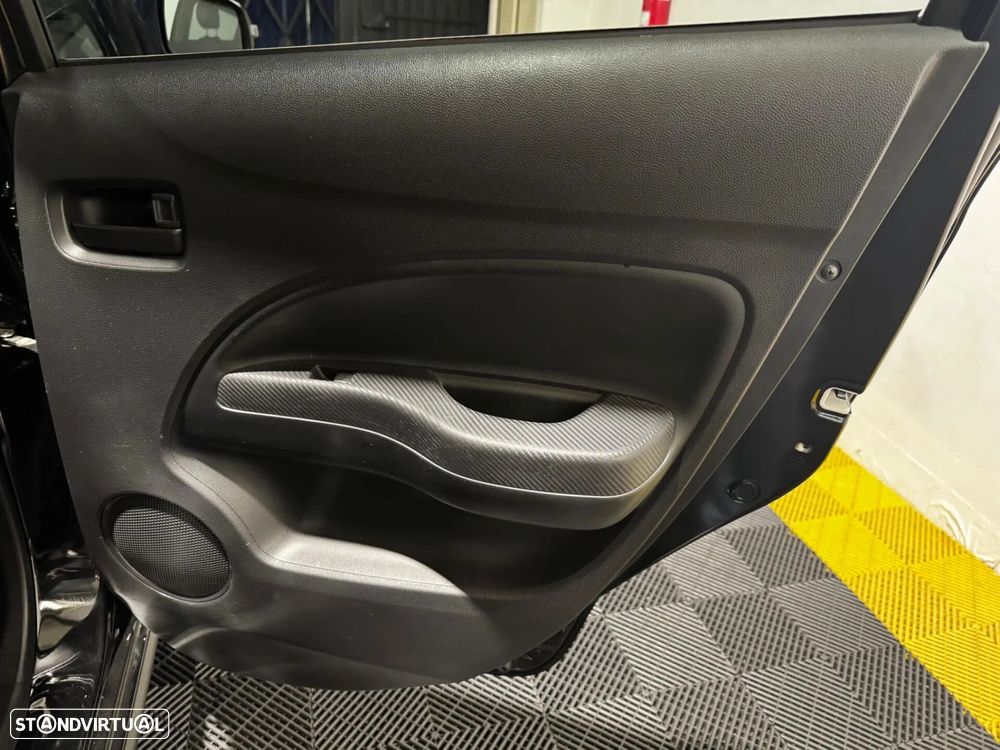 Mitsubishi Space Star 1.2 Intense CVT - 36