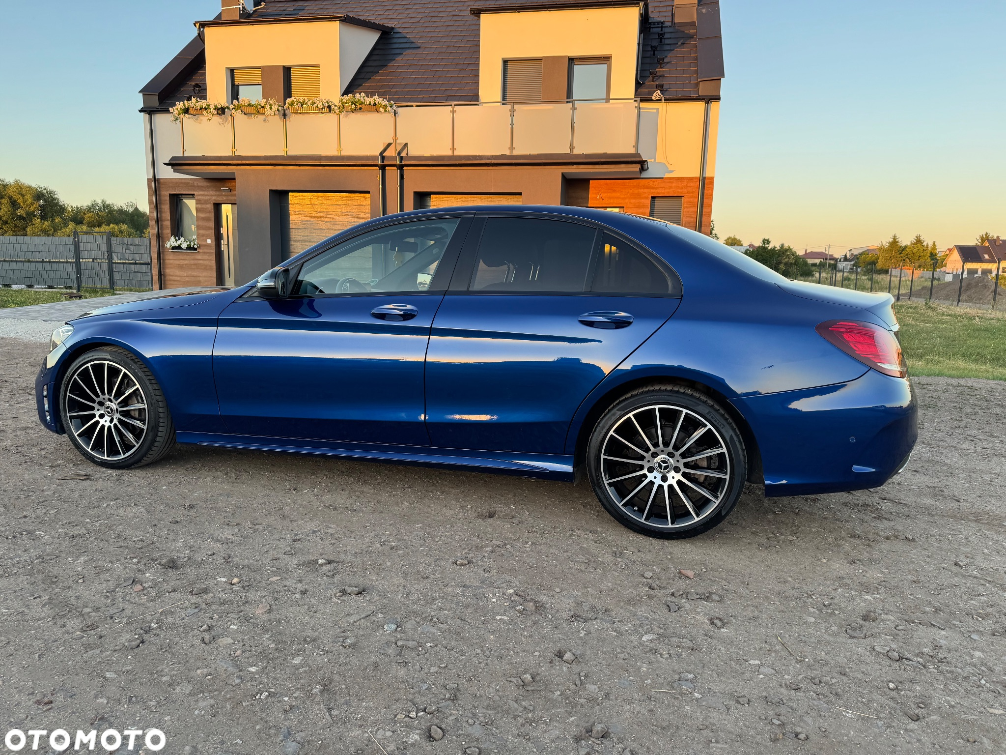 Mercedes-Benz Klasa C 200 T 9G-TRONIC AMG Line - 16