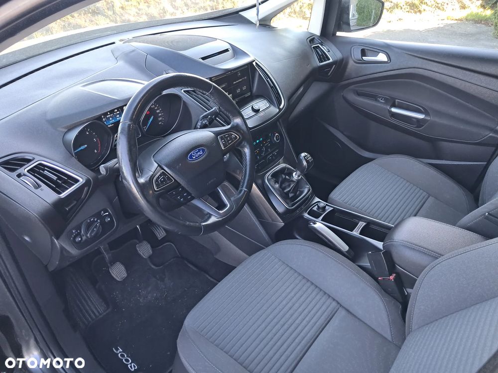 Ford Grand C-MAX - 8