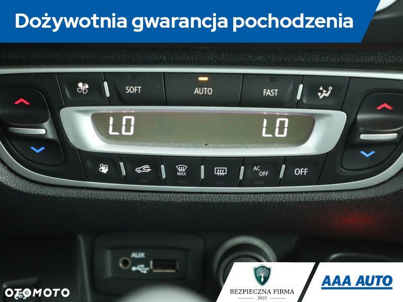 Renault Scenic - 11
