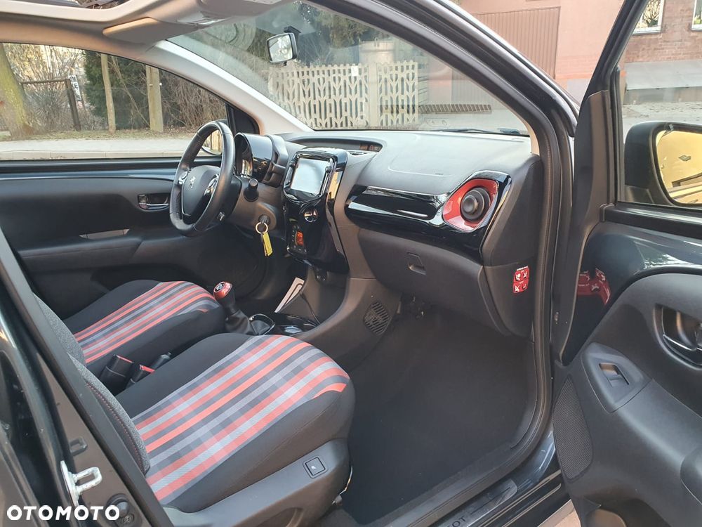 Peugeot 108 VTI 72 Top Allure - 11