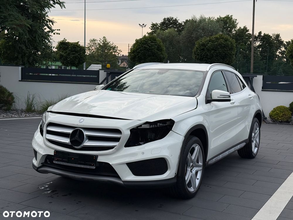 Mercedes-Benz GLA 200 AMG Line - 2