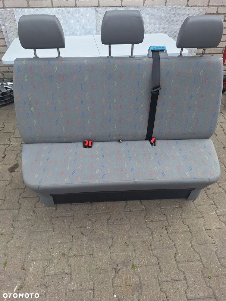 FOTEL KANAPA DOKA TRÓJKA  - VW TRANSPORTER T5 - 1