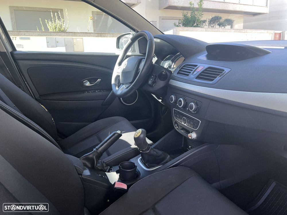 Renault Mégane Sport Tourer 1.5 dCi Dynamique - 9