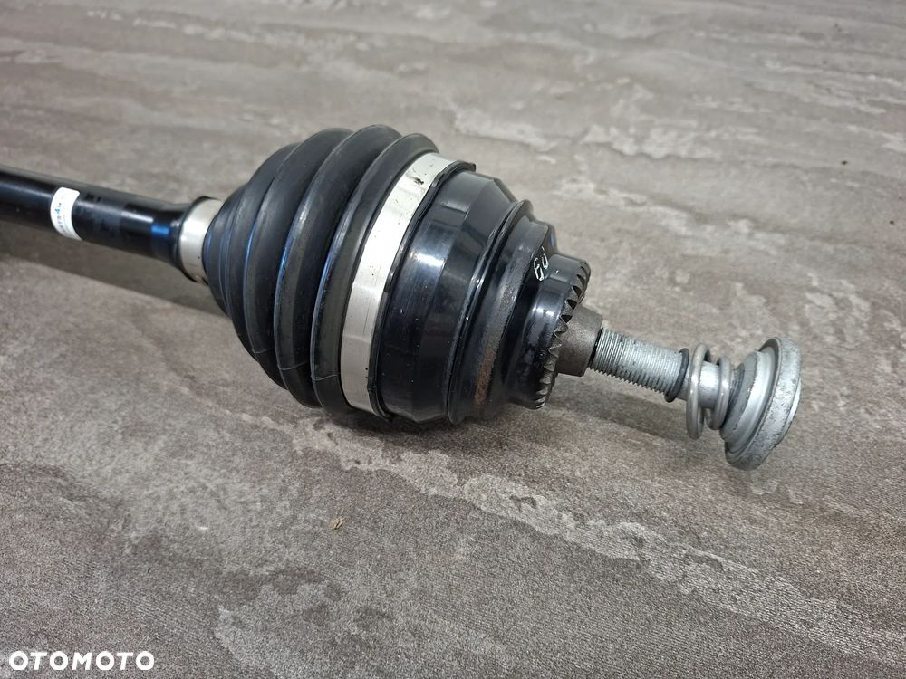 BMW F39 F48 MINI F54 F60 Półoś przód 8611937 / 8611938 - 3