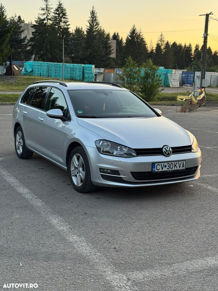 Volkswagen Golf - 2