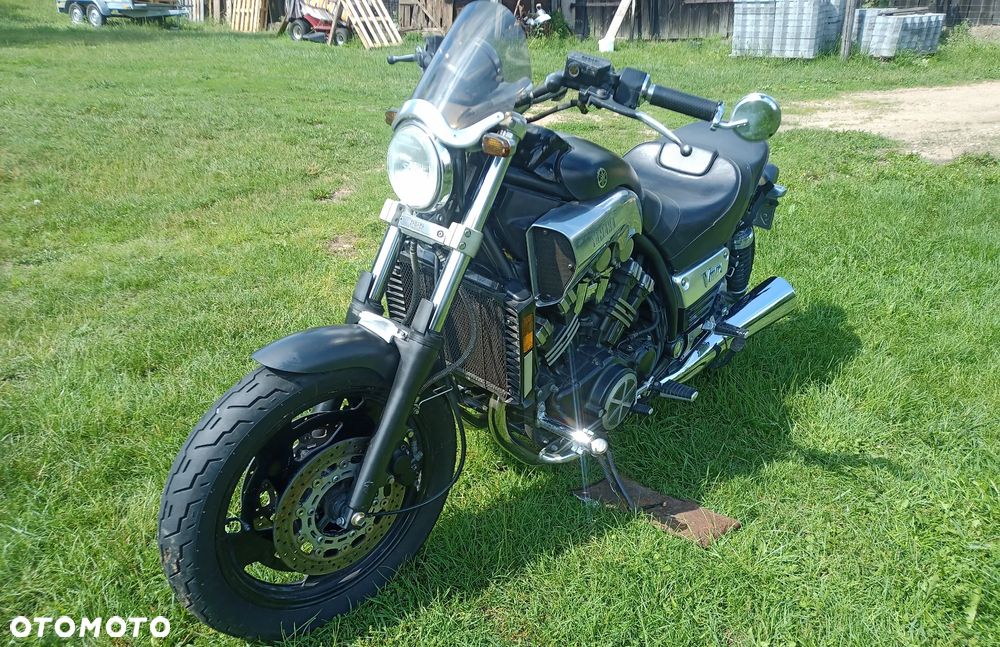 Yamaha V-MAX - 2