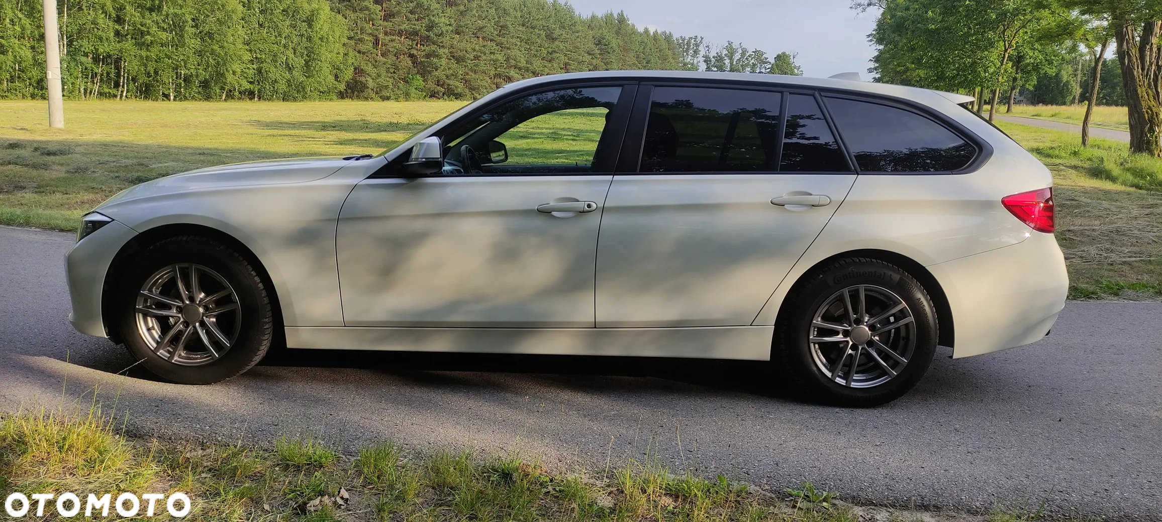 BMW Seria 3 318d Touring - 2