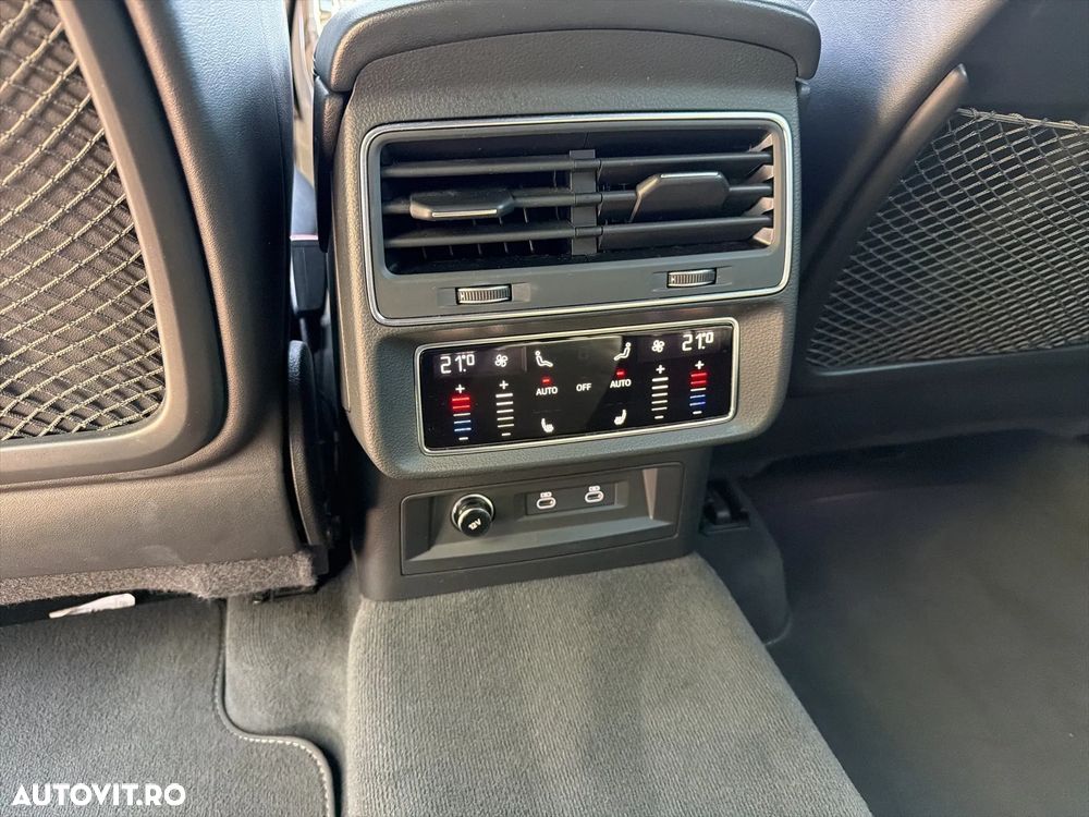 Audi Q8 55 TFSI quattro Tiptronic MHEV - 16